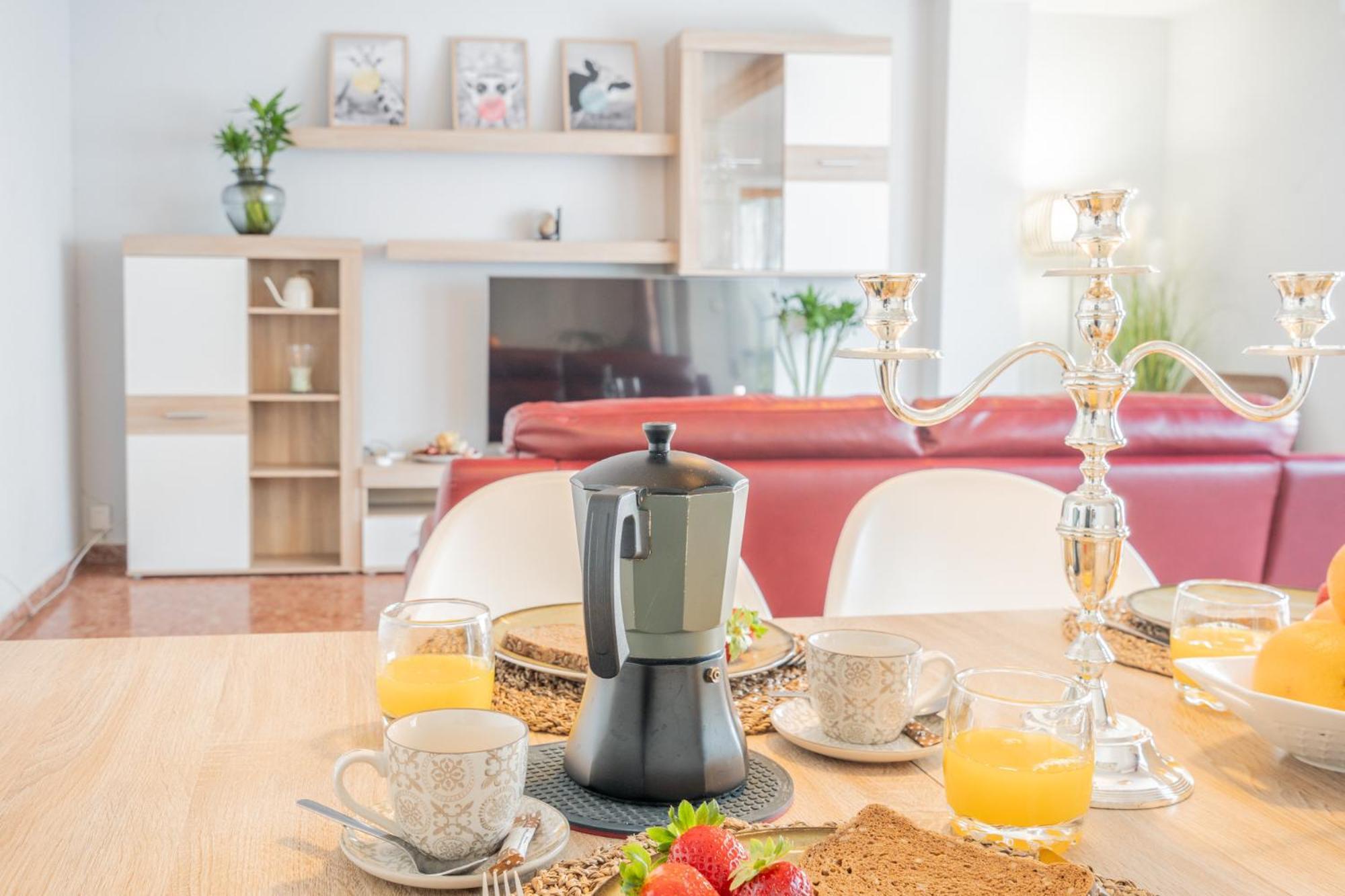 Apartamento Familiar En Avenida Del Puerto Valencia Luaran gambar