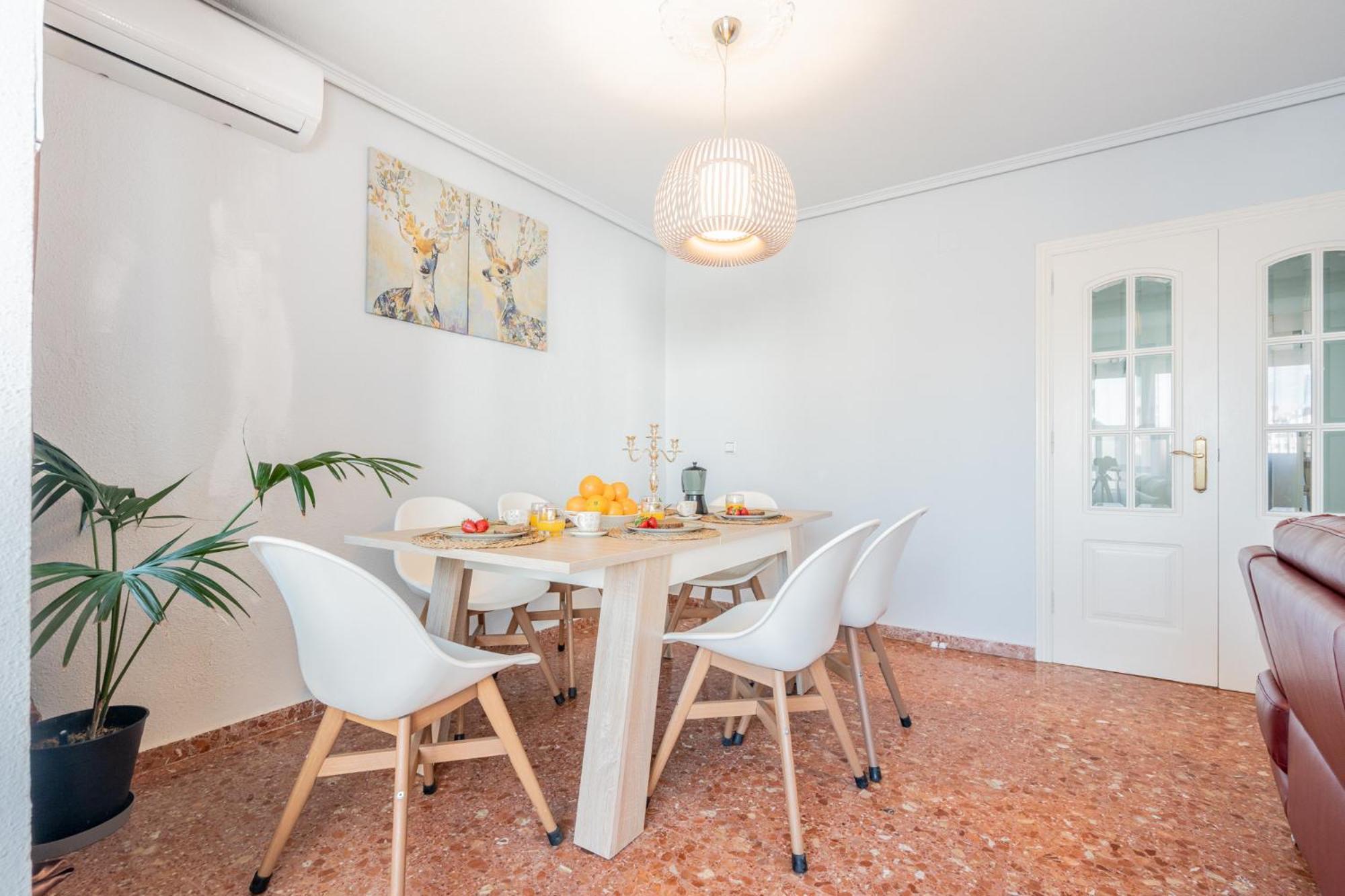 Apartamento Familiar En Avenida Del Puerto Valencia Luaran gambar