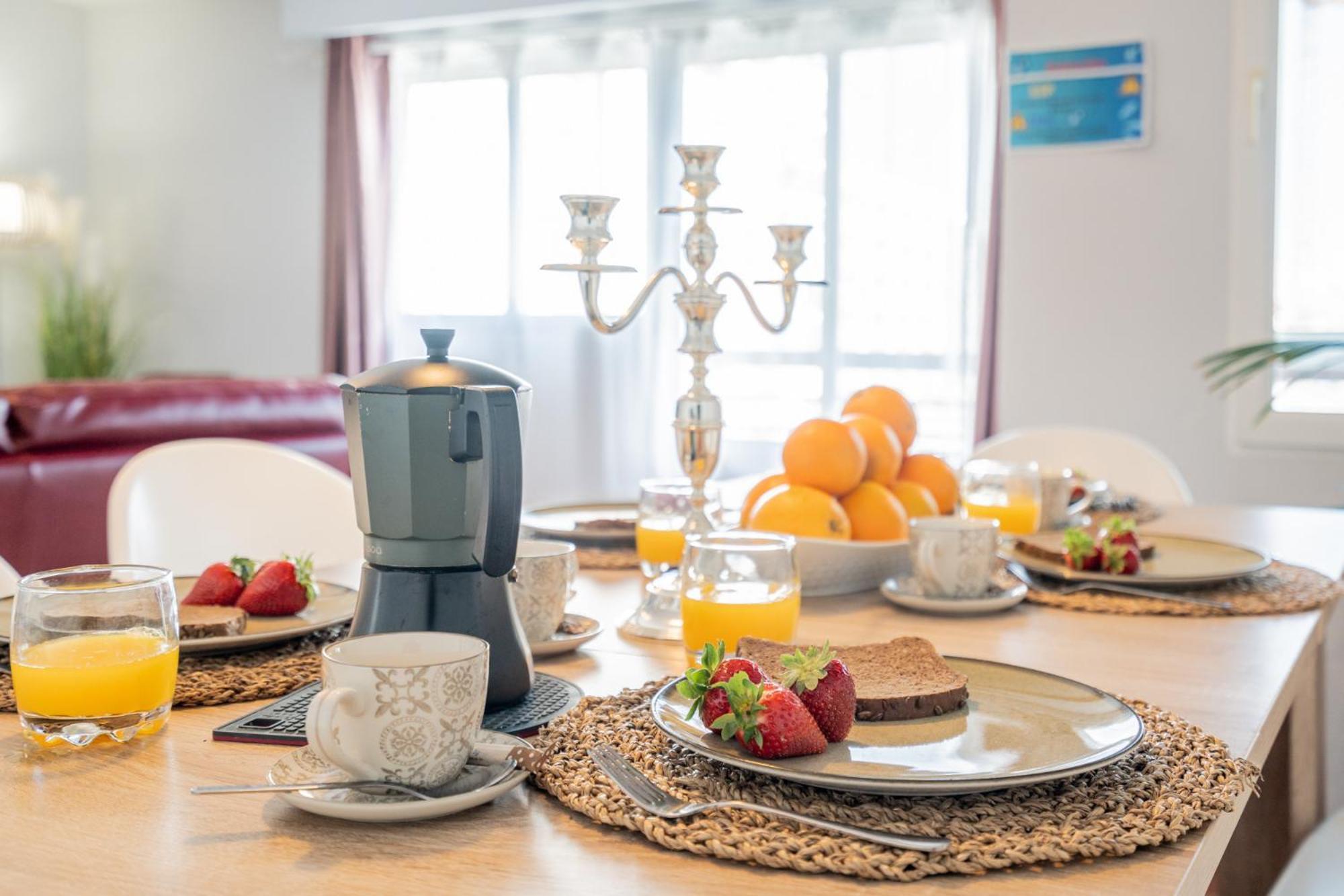 Apartamento Familiar En Avenida Del Puerto Valencia Luaran gambar