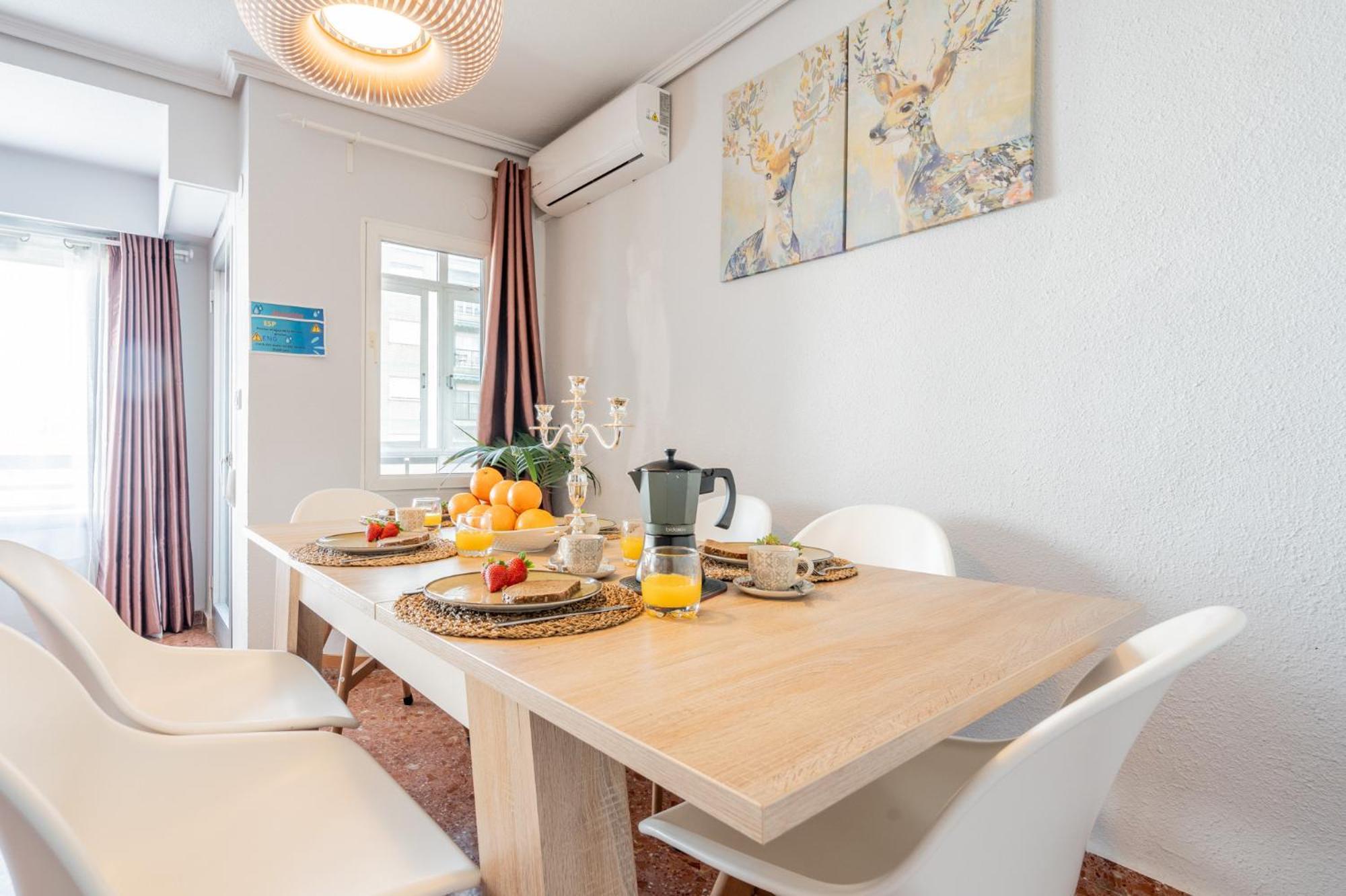 Apartamento Familiar En Avenida Del Puerto Valencia Luaran gambar