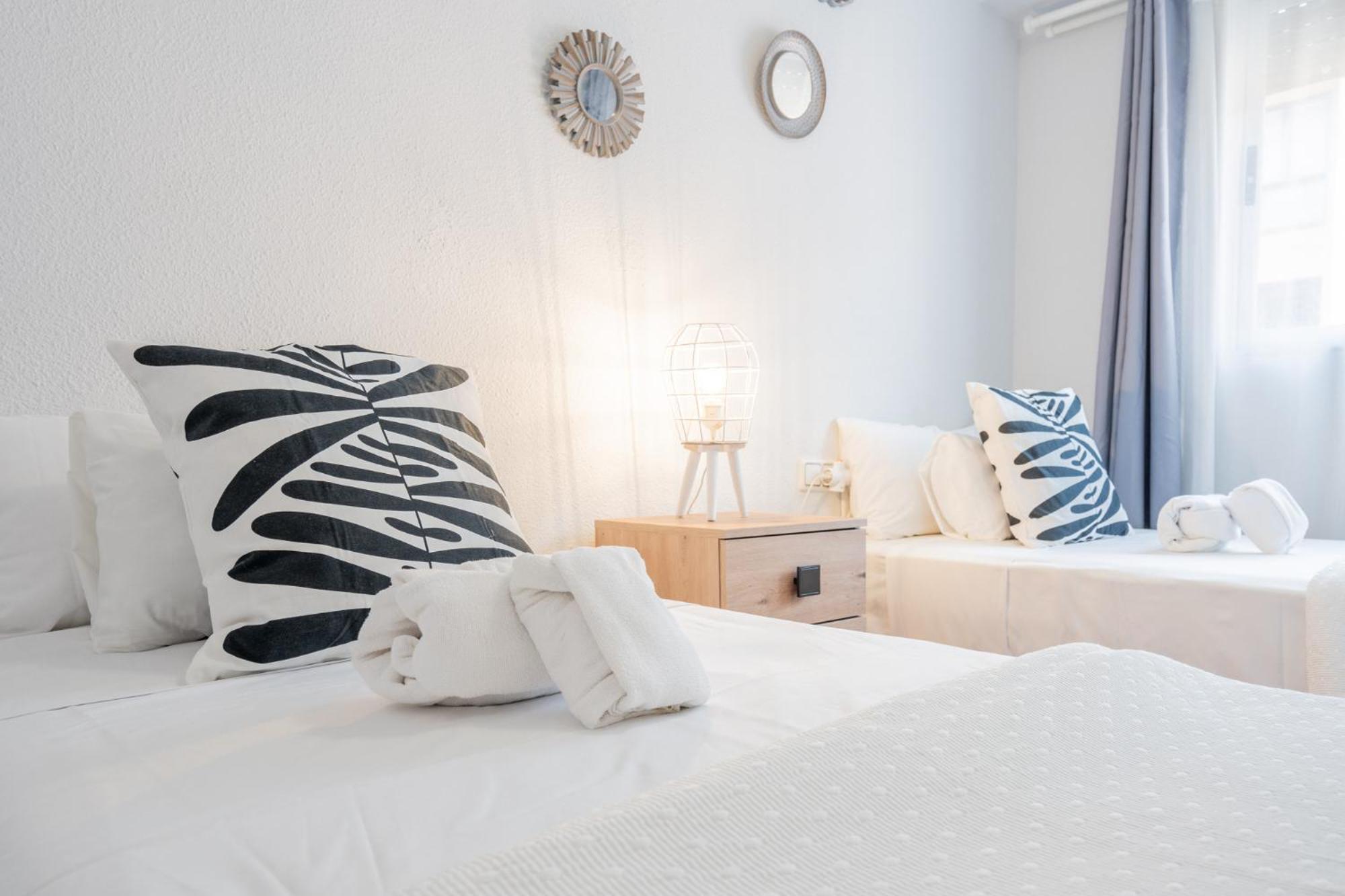 Apartamento Familiar En Avenida Del Puerto Valencia Luaran gambar