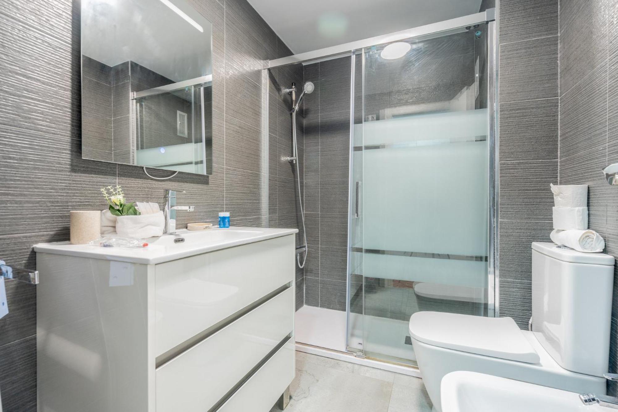 Apartamento Familiar En Avenida Del Puerto Valencia Luaran gambar