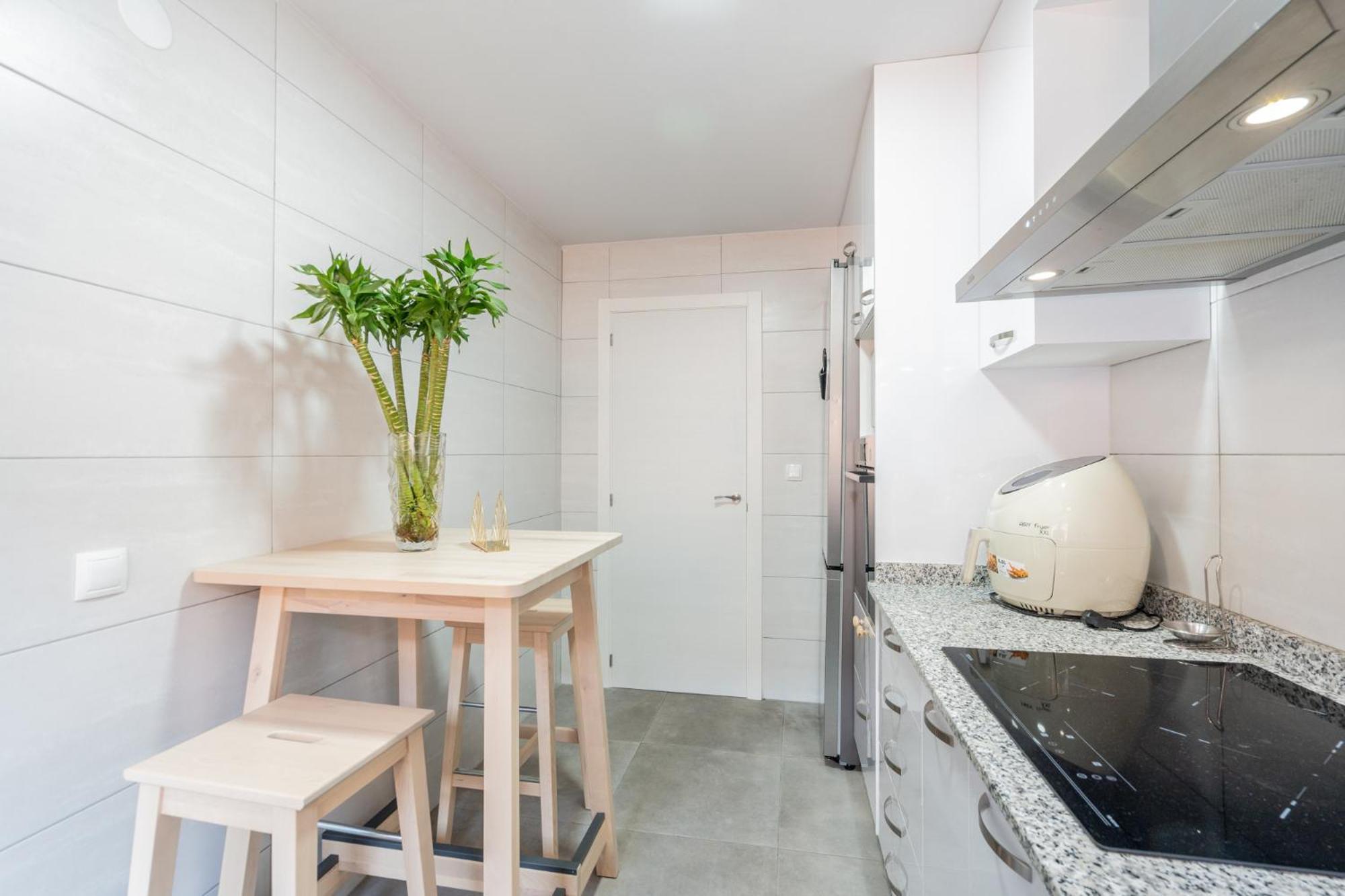 Apartamento Familiar En Avenida Del Puerto Valencia Luaran gambar