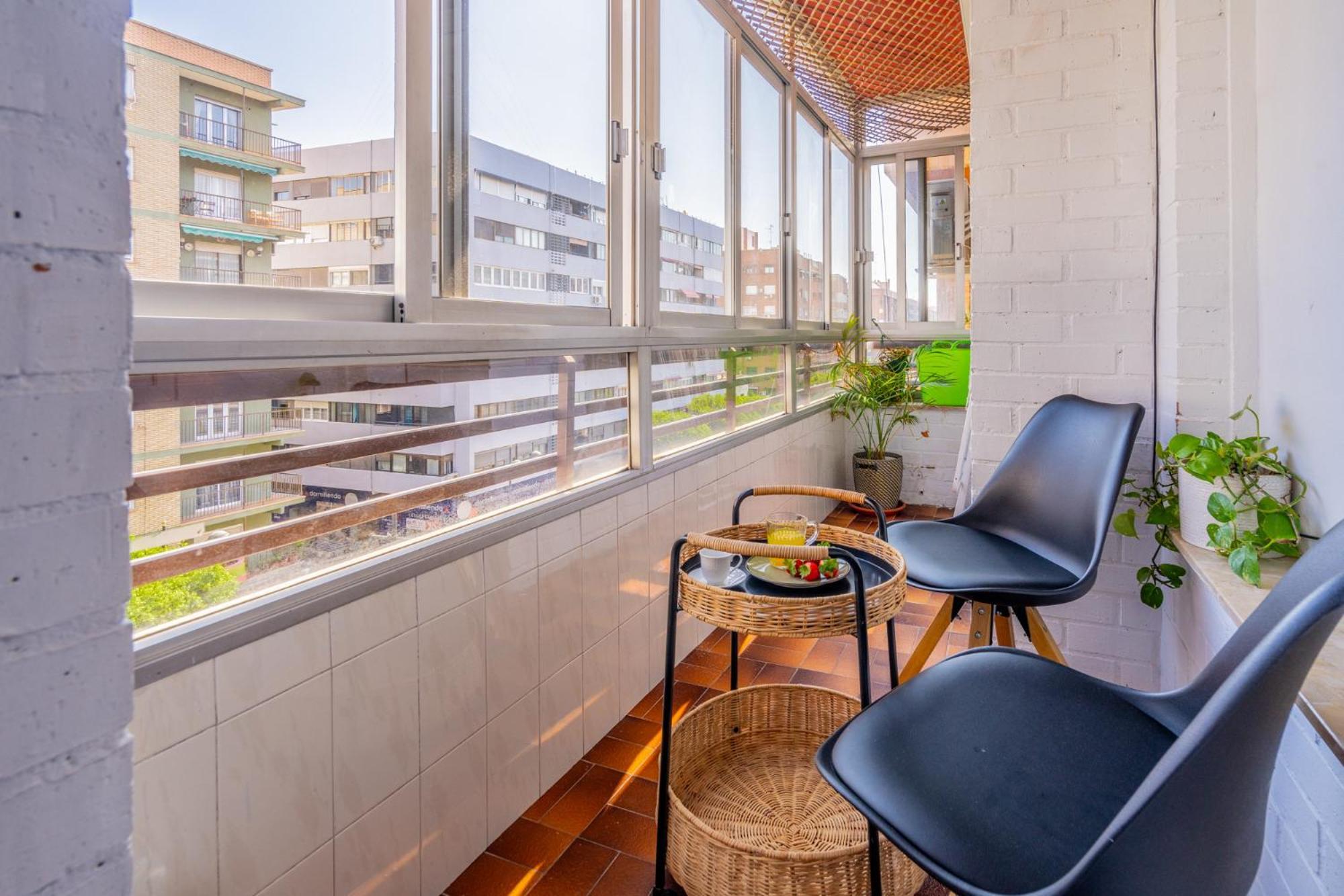 Apartamento Familiar En Avenida Del Puerto Valencia Luaran gambar